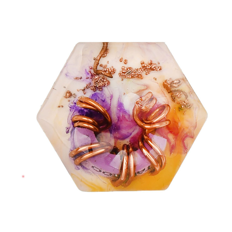 Przypinka na prezent dla bliskich. Przypinka z elektrycznych śmieci