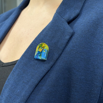 Unikalna przypinka do marynarki - kup teraz