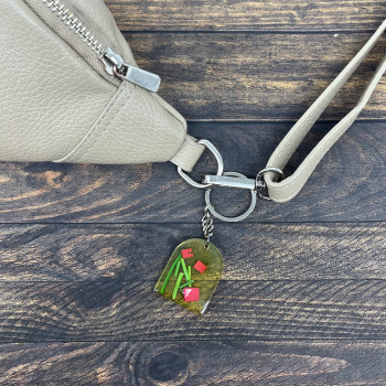 Ręcznie robiony brelok w duchu zero waste.