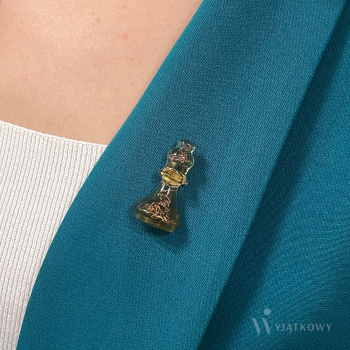 Unikalna przypinka do marynarki - kup teraz